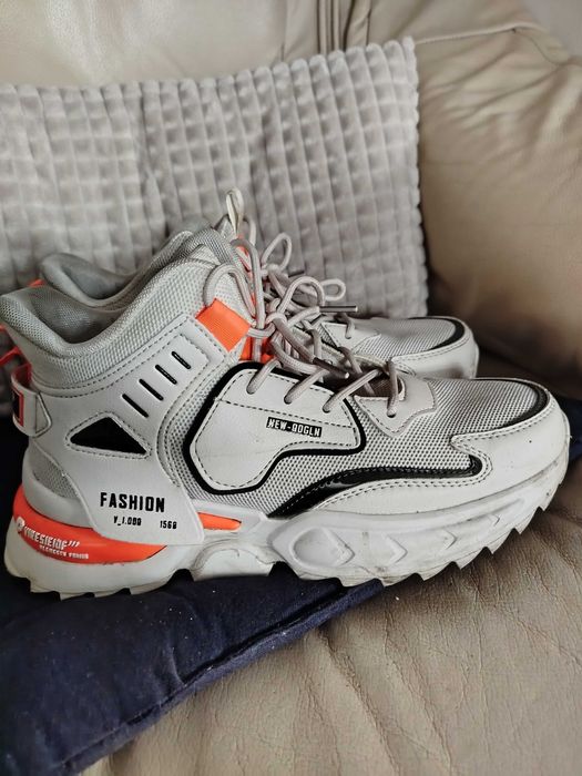 Buty typu adidas
