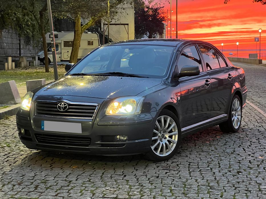 Toyota Avensis DCAT 177CV Premium