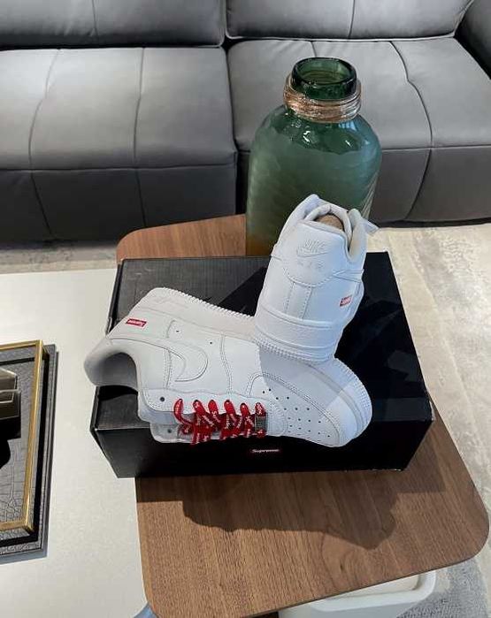 Nike Air Force 1 Low Supreme White R.42