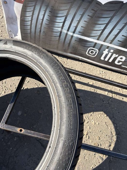 Шини 245/45 R19 пара Kumho  6мм, зима