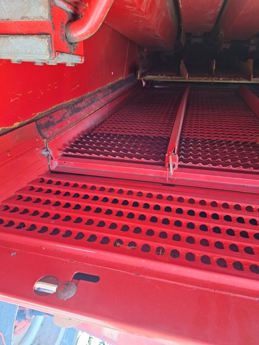 Комбайн Massey Ferguson 16 20XP