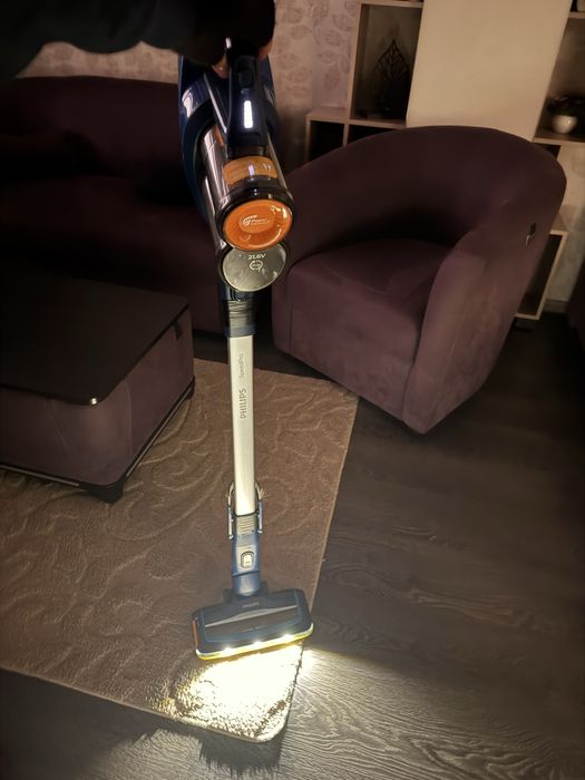 Вертикальний + ручний пилосос (2в1) Philips SpeedPro aqua FC6728