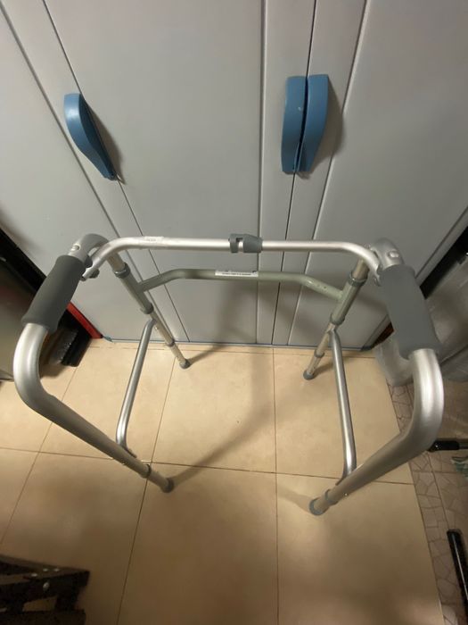 Vendo Andarilho para idosos