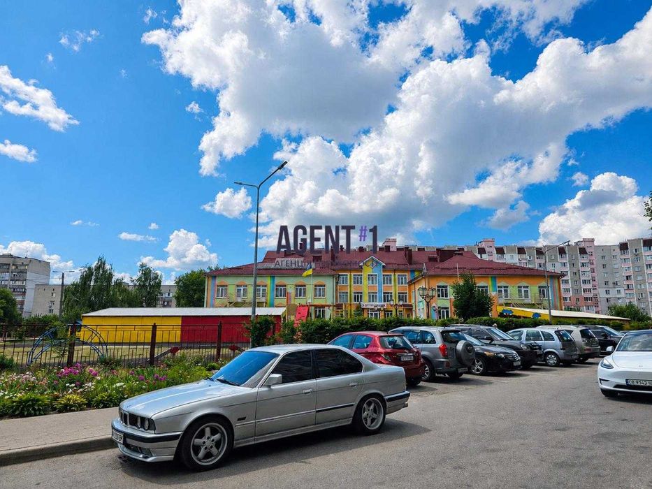 Продаж 1-кімнатної , 3 поверх, Масани. м. Чернігів. Чудовий стан будинку