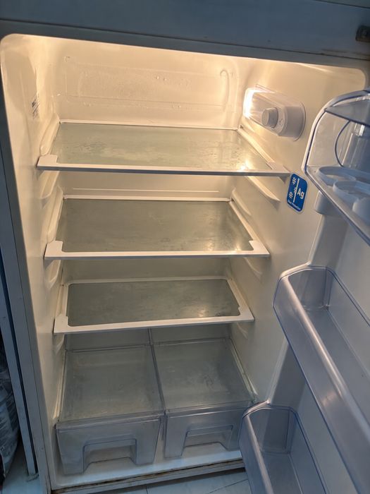 Frigorífico combinado Beko usado em bom estado
