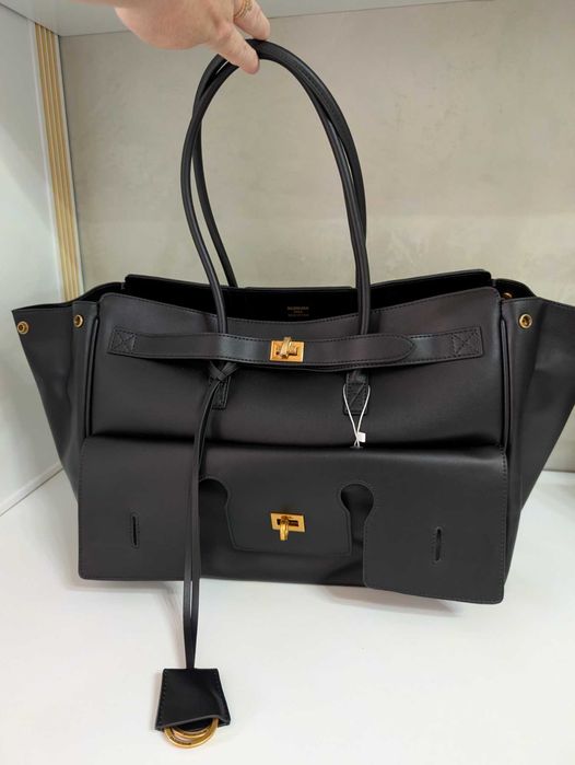 Сумка Balenciaga 37 см абсолютно вся шкіряна, зовні та всередині