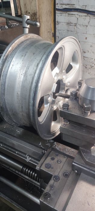 Токарь. Токарные работы, фрезерные работы. Проточка и расточка.