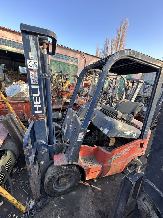 Розбираю навантажувач вилковий Heli погрузчик кара автонавантажувач