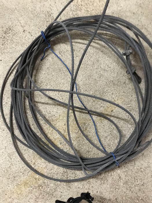 Cabo de aço com 18 m e 5 mm de espessura