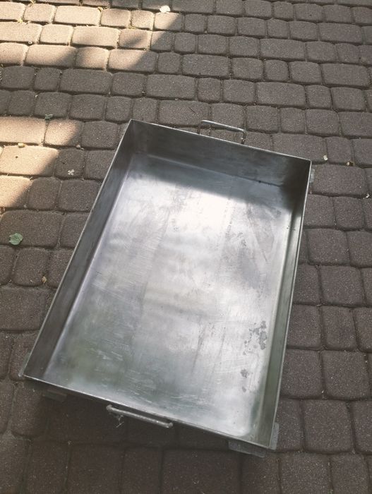 Pojemnik ze stali nierdzewnej