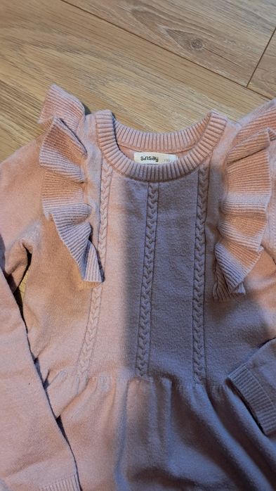 Ciepła sukienka rozm 110