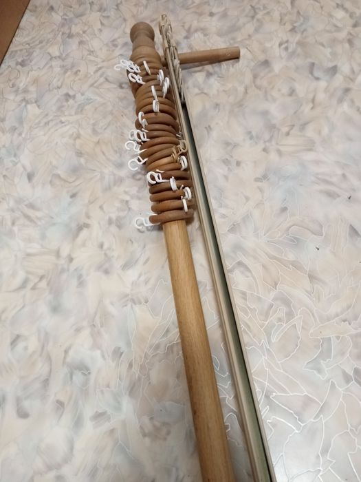 Продам карниз для штор и тюля.