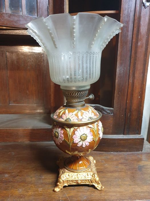 Stare lampy majolika tulipan