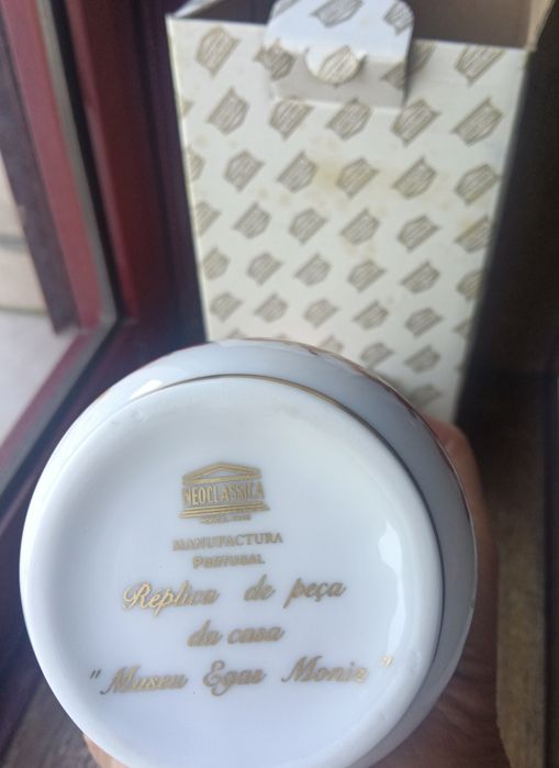 Jarra Neoclássica – Réplica Museu Egas Moniz | Porcelana Portuguesa