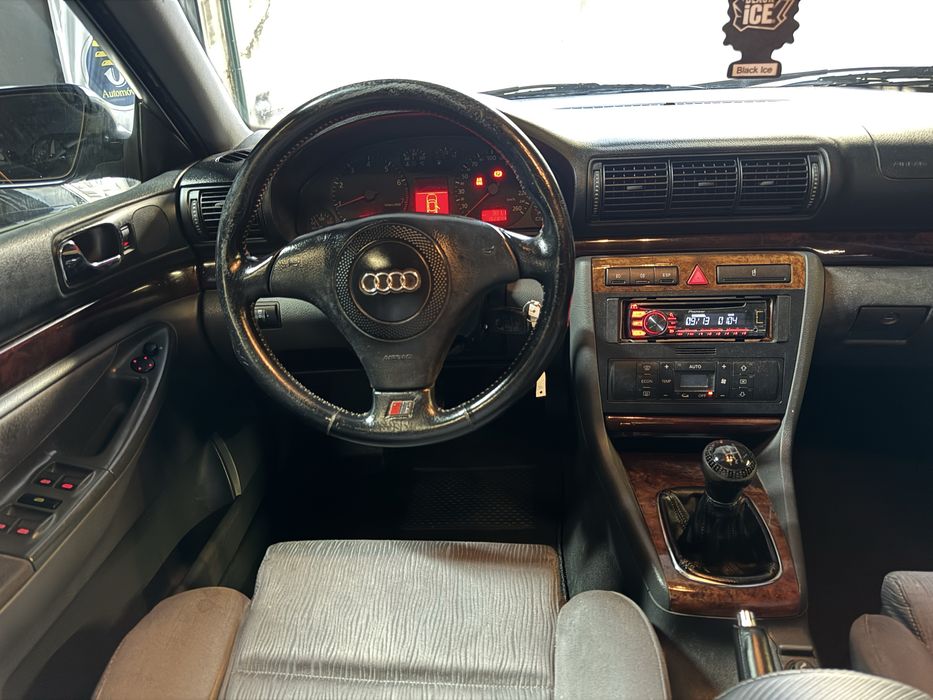 Audi A4 Avant 1.6 Sport  - 182Milkm Nacional