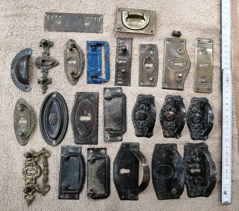 Sprzedam stare elementy meblowe