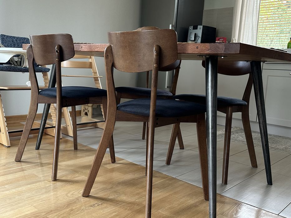 Krzesła z drewna orzechowego tapicerowane jak ikeà zàra home