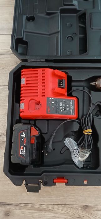Milwaukee m18 CBLDD -422C