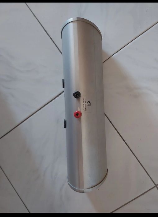 Coluna de som por fio