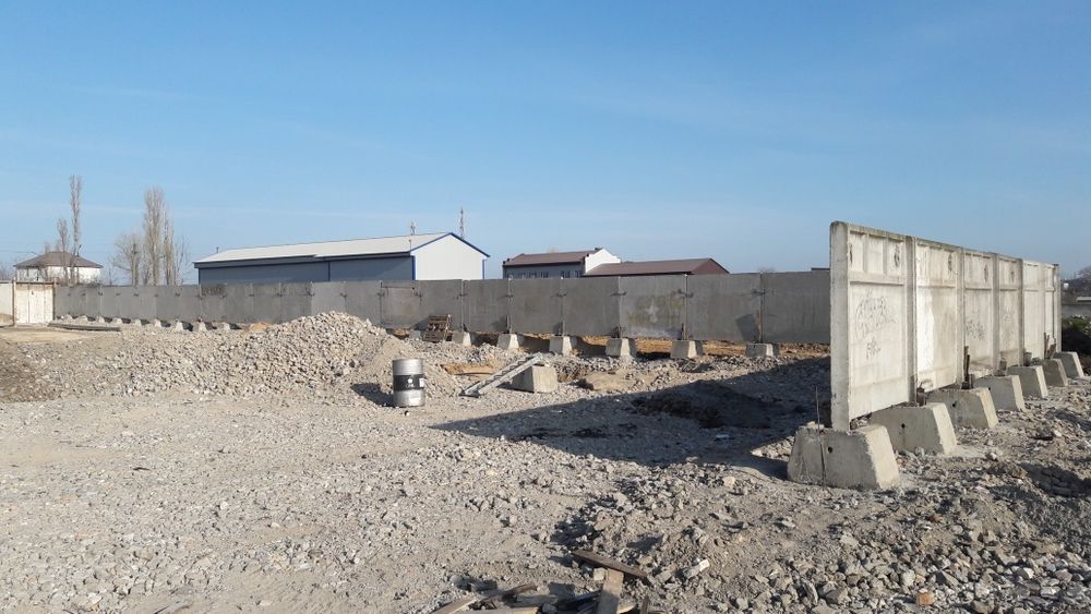 Заборные плиты, бетонный забор  б/у