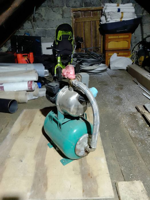 Водяний насос (гідрофор)