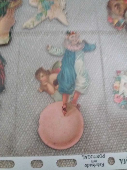 Bonecos de papel de brincar do sec 18/19