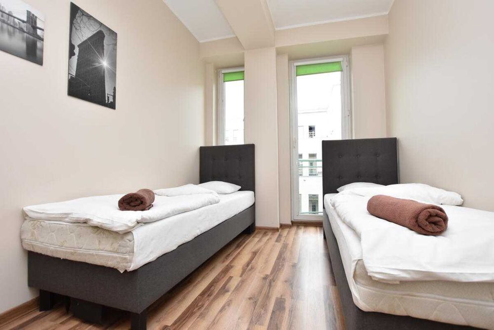 DUKESHOSTEL.pl Wrocław 2 min. od Rynku - mamy wolne, prywatne pokoje i apartamenty z łazienkami, wystawiamy faktury VAT.