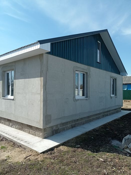 Новобудова біля міста Чернігів.