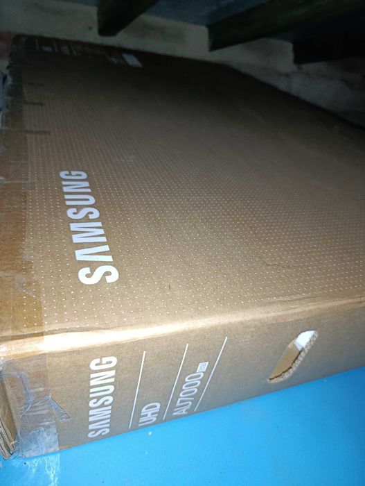 (Avariada) TV Samsung 55" AU7025 LED Smart TV 4K - Ecrã Danificado
