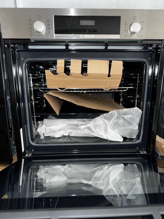 Вбудована духовка Bosch HBA534BS3F