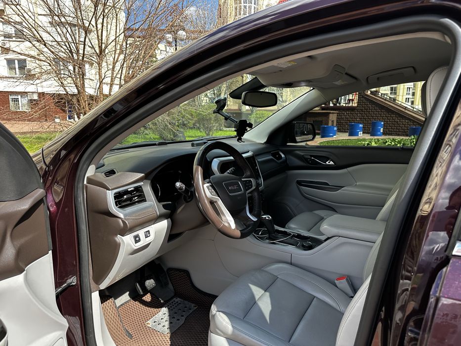 Продаю GMC Acadia 2016 6 місць кросовер