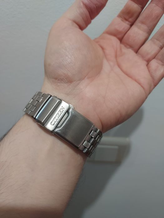 Fantastico CITIZEN Eco-Drive Titanium