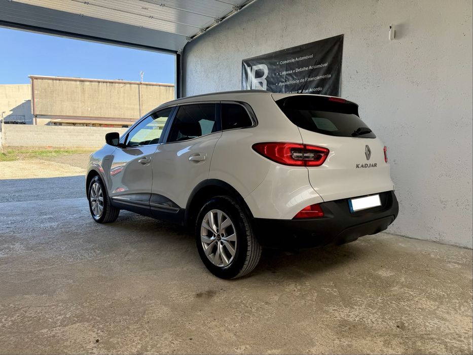 Renault Kadjar 1.3 TCe 140cv Limited Edition - Desde 225€ Mês — photo 4