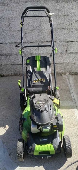 Vendo maquina de cortar relva a gasolina