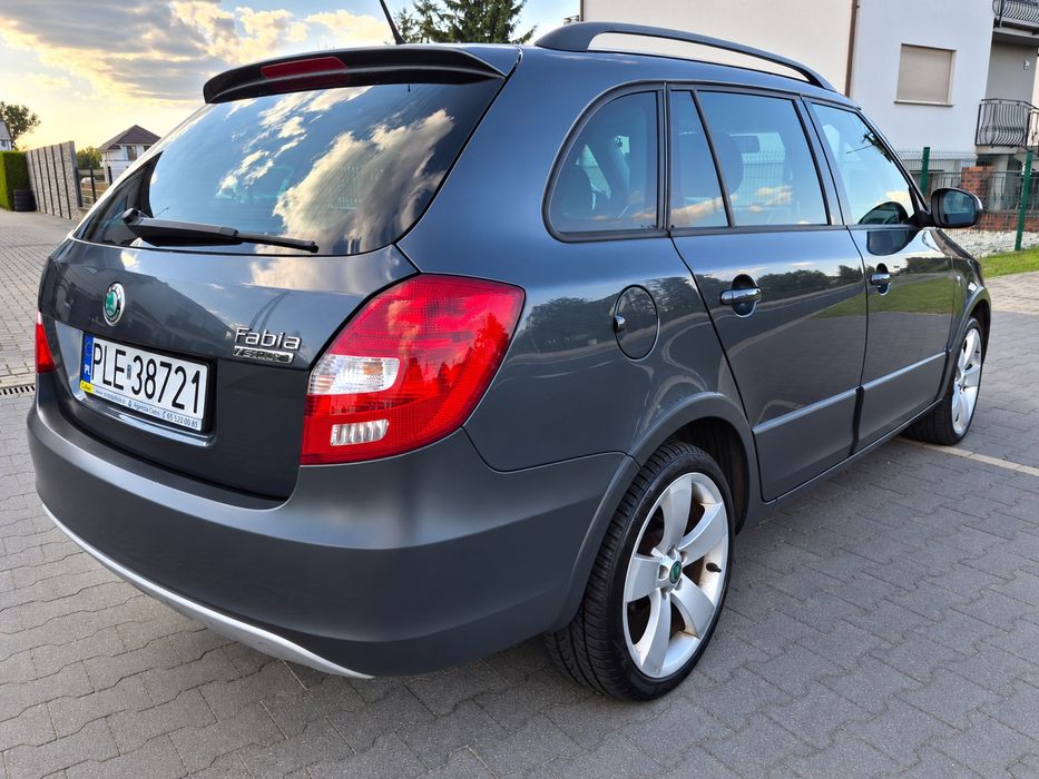 Skoda Fabia Scout 2011r 1.2 benz AUTOMAT, Użytkowane na codzień