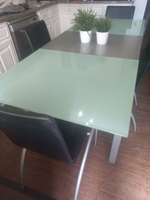 Mesa de cozinha extensível