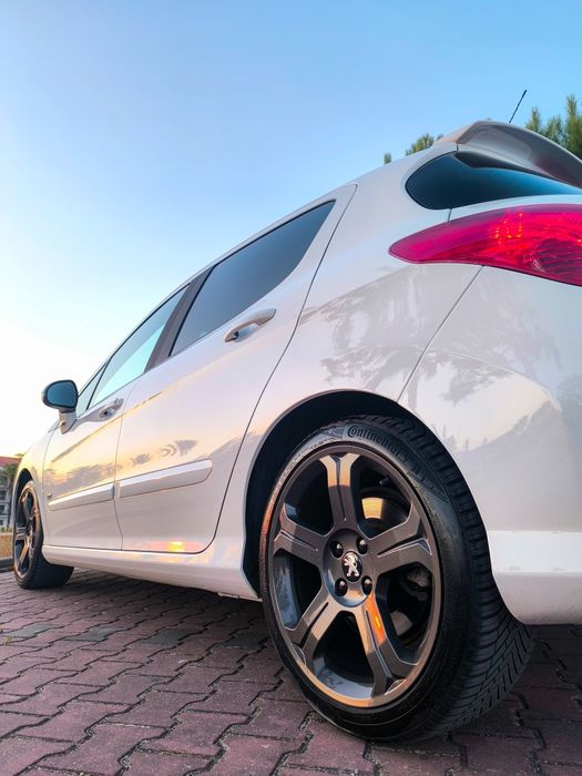 Peugeot 308 GTi 1.6 THP (200 cv) – Imaculado | Bi-Xénon | Mecânica Totalmente Renovada
