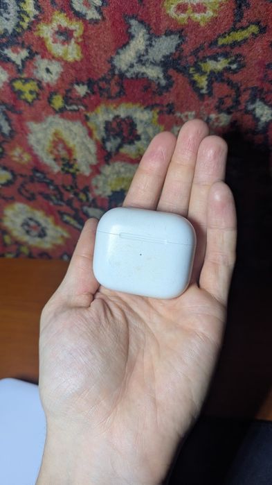 Продам наушники apple airpods 3