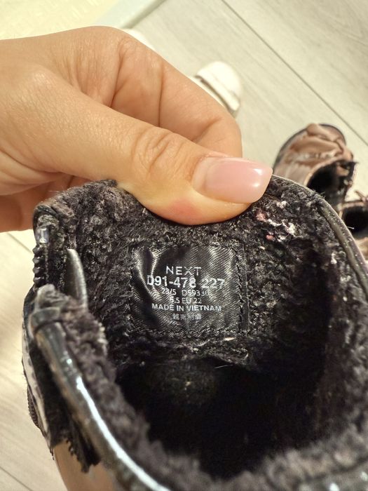 Чобітки ботінки next на дівчинку 22 р лакові