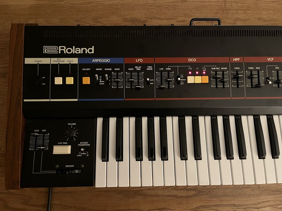 Sintetizador Roland Juno 60