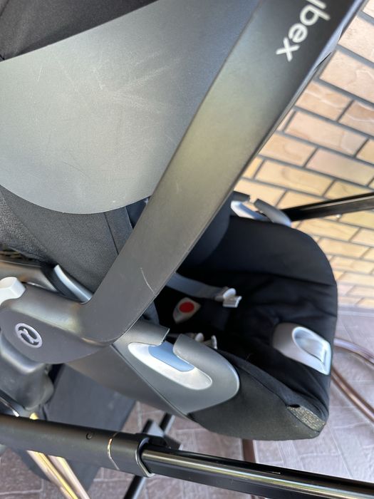 Автокрісло cybex