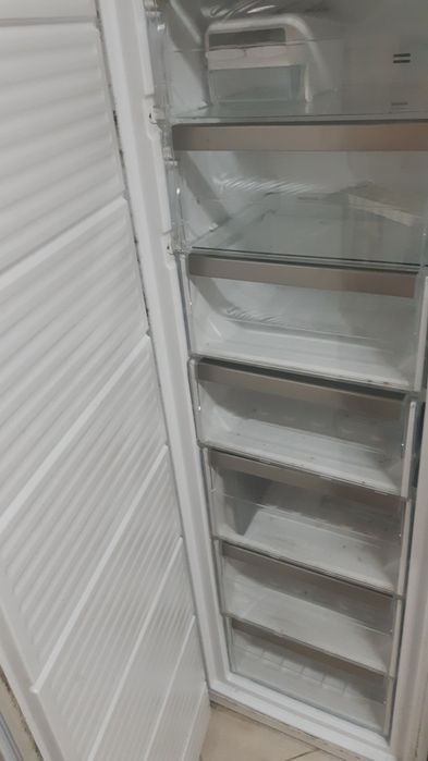 Gavetas de congelador Whirlpool vertical UW8F2DWHBI N2