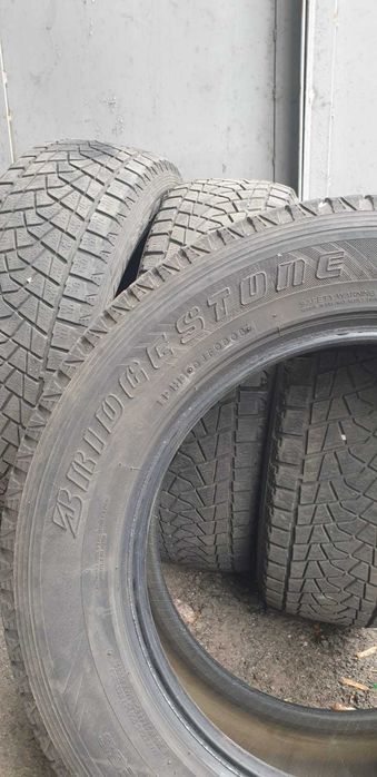 Шини зимові Bridgestone blizak 98Q 215/65 R16