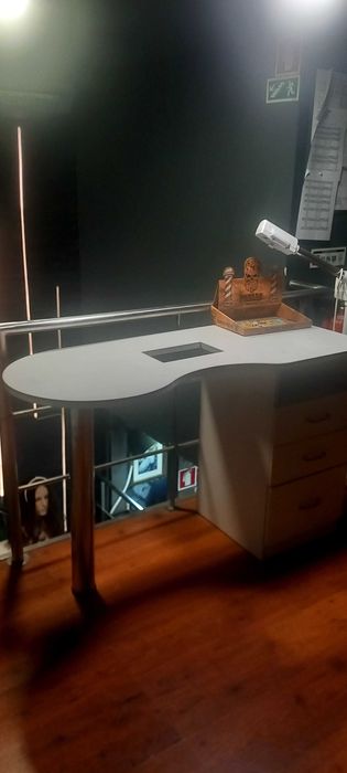 Vende se mobiario de cabeleireiro usado