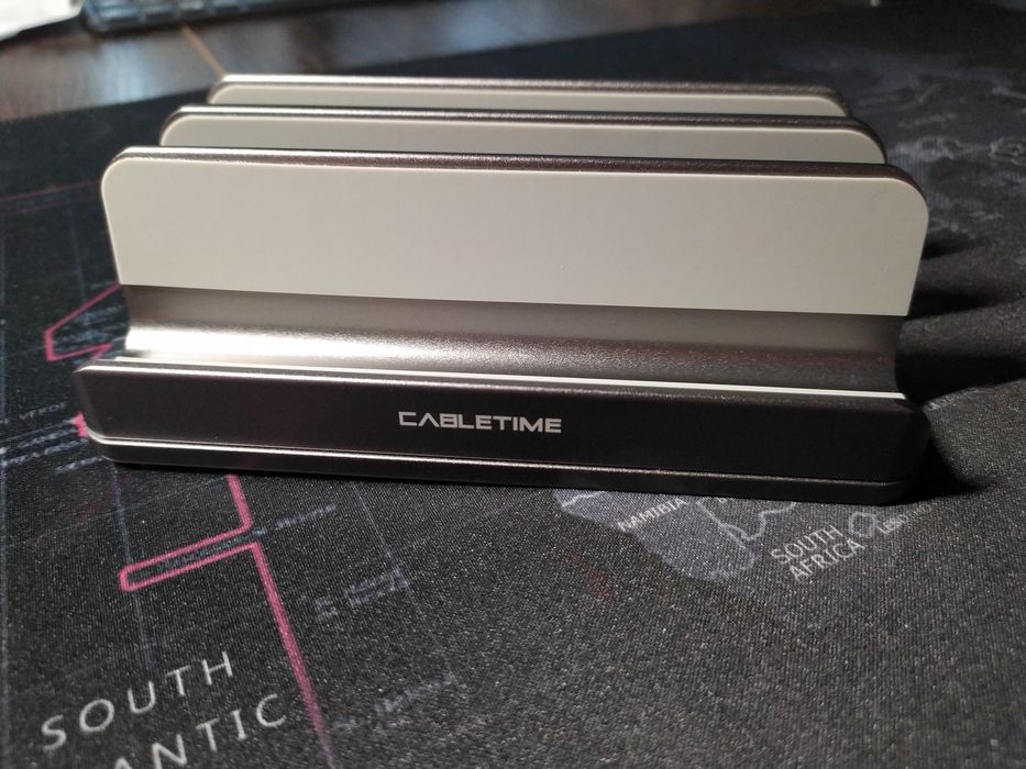 Залізна підставка під планшет та ноутбук CABLETIME