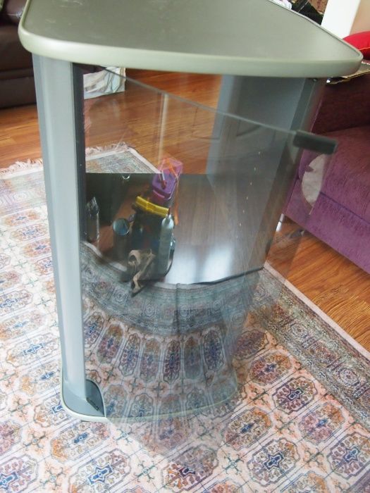 Oportunidade Baixa de preço - Móvel auxiliar para aparelhagem de som