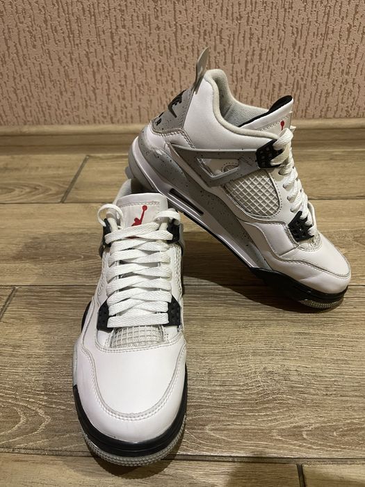 Кроссовки Nike air jordan 4 retro