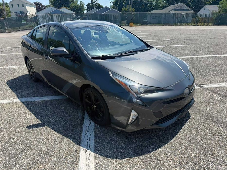 Toyota Prius      2016