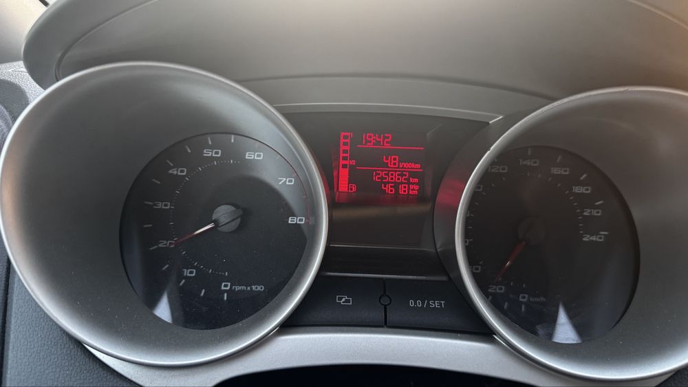 SEAT Ibiza 1.2  125 mil km a gasolina (geração 6J) foto 4