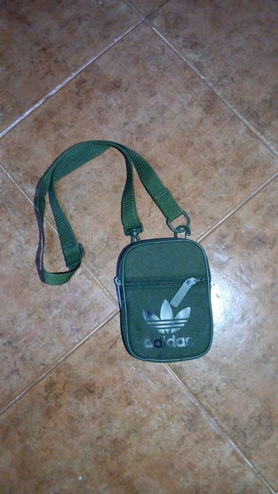 Bolsa da adidas verde